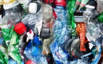 ¿Qué ventajas ofrecen los plásticos reciclados en la producción de vehículos?