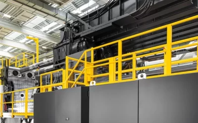 ENGEL presenta la máquina de moldeo por inyección más grande del mundo: duo 12000 US