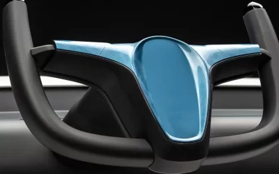 Recubrimiento de plásticos automotrices directamente al molde